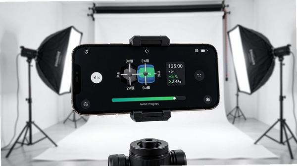 Gimbal Play��������չʾ������̨У׼���ܣ��ֻ�������̨�ϣ���Ļ��ʾ����ƽ��������У׼������������Ϊ�����������Ӱ�����һ������Ƽ���ʮ��