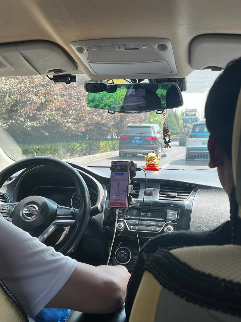 风韵出行-便捷打车出行助手 日常通勤打车使用场景配图