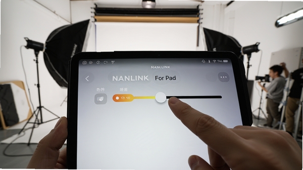 NANLINK For Padƽ��˲���������д����ָ���ɫ�µ��ڻ��飬����Ϊ��Ӱ�ﲼ�ⳡ��