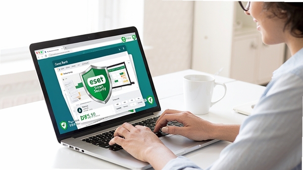 ��������ʹ�ñʼǱ����Խ����������в�������Ļ��Ե����ɫ���Ʊ�ʶ��ʾEset Smart Security���ڱ���֧����ȫ������������ͻ����ȫ�����θ�