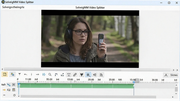 SolveigMM Video Splitter主界面截图,展示视频预览窗口、时间轴标记工具和功能按钮,界面简洁清晰,色彩明亮,专业感强