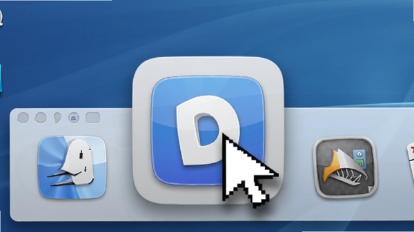 һ��չʾRocketDock�����ͣͼ��Ŵ�Ч���Ľ�ͼ��Dock��λ����Ļ�ײ������ָ��ͣ�����м�ͼ���ϣ���ͼ�����ԷŴ��Ҵ��������Ӱ������ͼ����΢��С������Ϊ������ɫ���棬�Ӿ�Ч��������