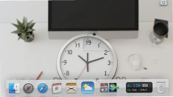 һ��չʾRocketDock��������ʱ�ӡ�������CPU����������Ľ�ͼ��Dock��λ����Ļ�ײ������ͼ������ͨӦ��ͼ�겢�ţ�����Ϊ�ִ���Լ�����棬ͻ�������ʵ���Ժ������ԡ�