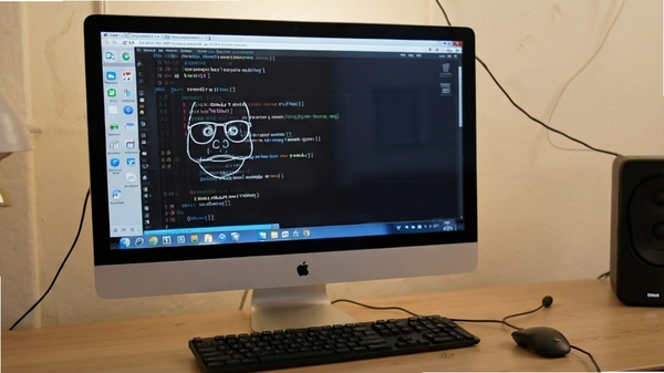 https://img.example.com/casperplayer-main.png