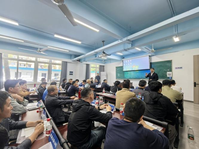 Զ����ҵ��Լѧϰƽ̨-��ҵ��Ա�Ϲ���ѵ �ֻ���ѧϰ����չʾ Զ��Ա����ˢ��